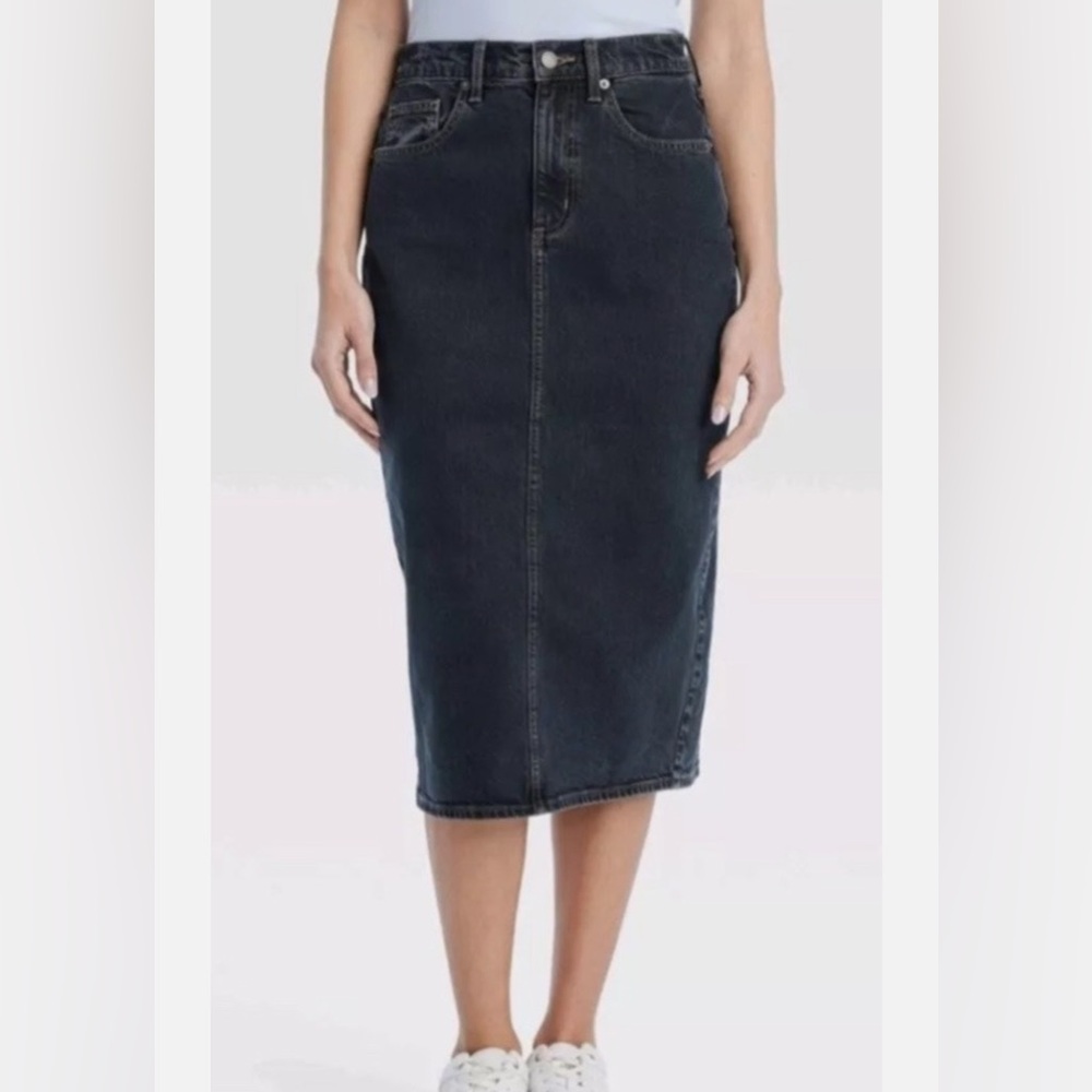 NWOT Women's High-Rise
Denim Midi Skirt -
Universal Thread™ Black
Wash 14 - Picture 2 of 10